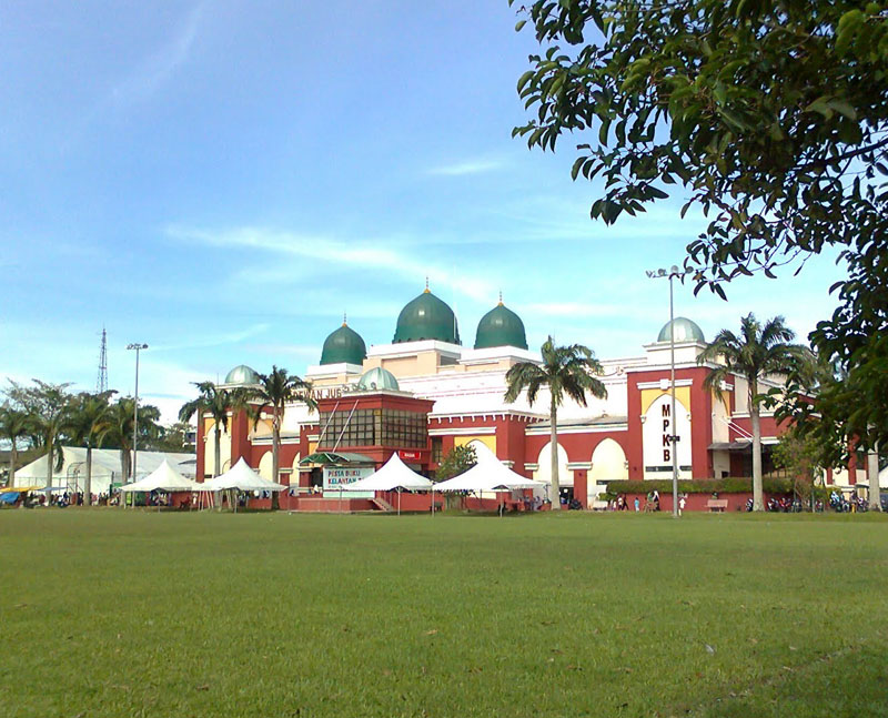 Dewan Jubli Perak MPKB